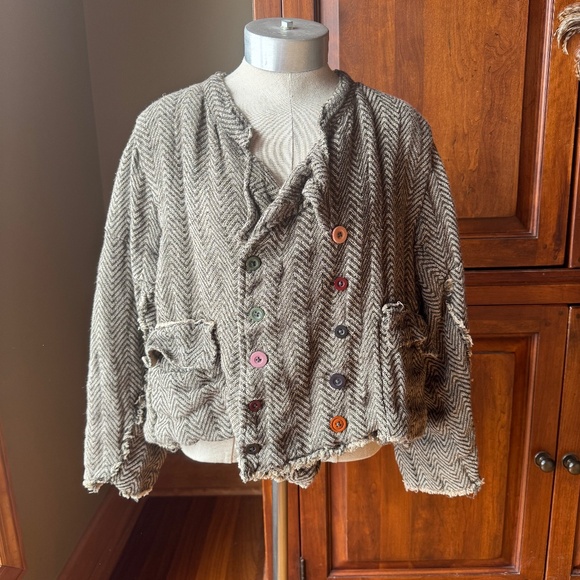 Magnolia Pearl Cropped Declan Jacket in Mathis - Picture 2 of 11